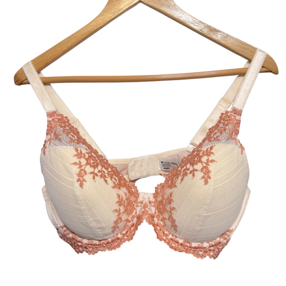 Wacoal Embrace Lace‎ Plunge Contour Bra 853291 Sz 38D